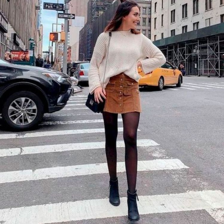 10 outfits para botas al tobillo sin tacón para ir a trabajar sin verte informal