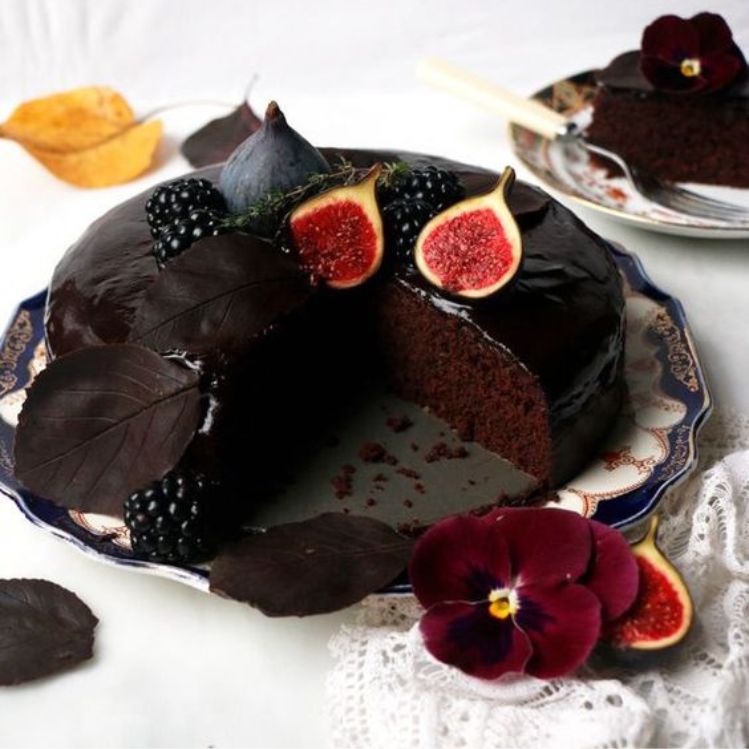 7-recetas-de-pasteles-sencillos-que-puedes-preparar-en-hallowen–pastel-de-chocolate