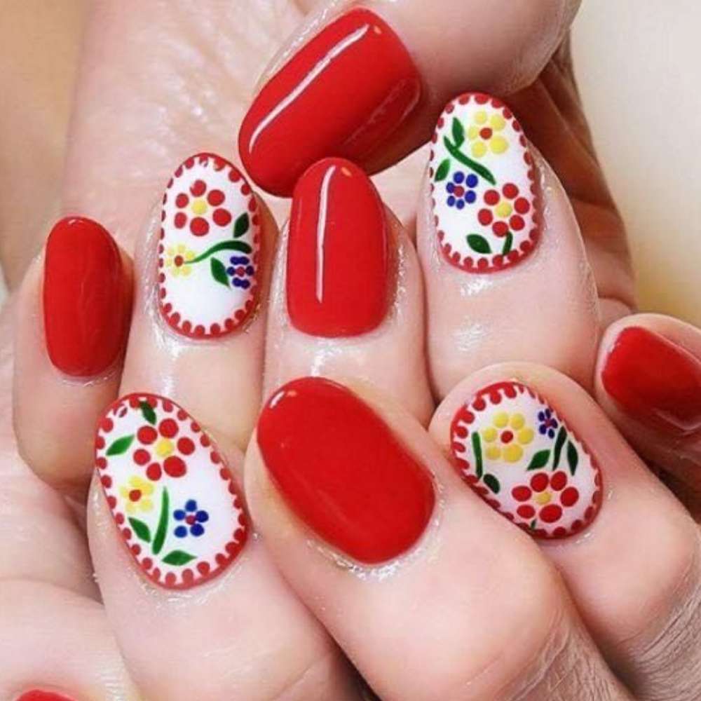 10 diseños de uñas elegantes para las Fiestas Patrias