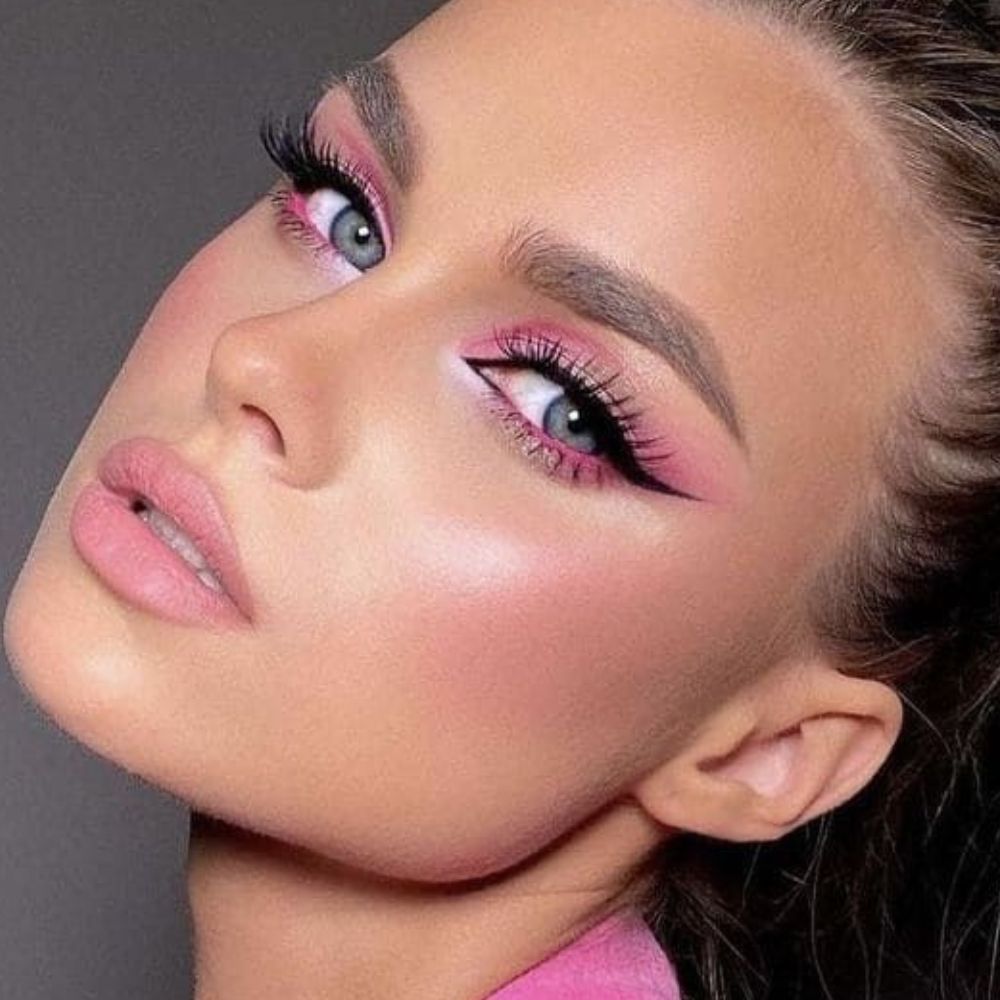 10 tipos de delineado para ojos que te harán ver con una mirada felina-pestañas más largas