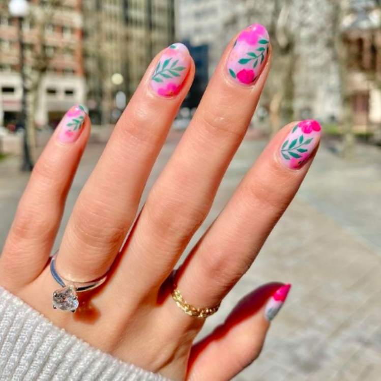 10 diseños de uñas elegantes para las Fiestas Patrias