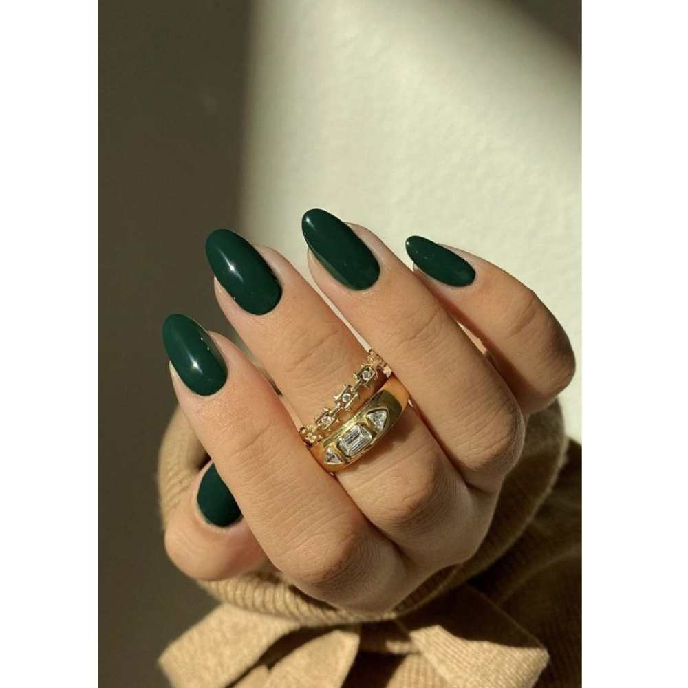 unas-color-verde-bosque