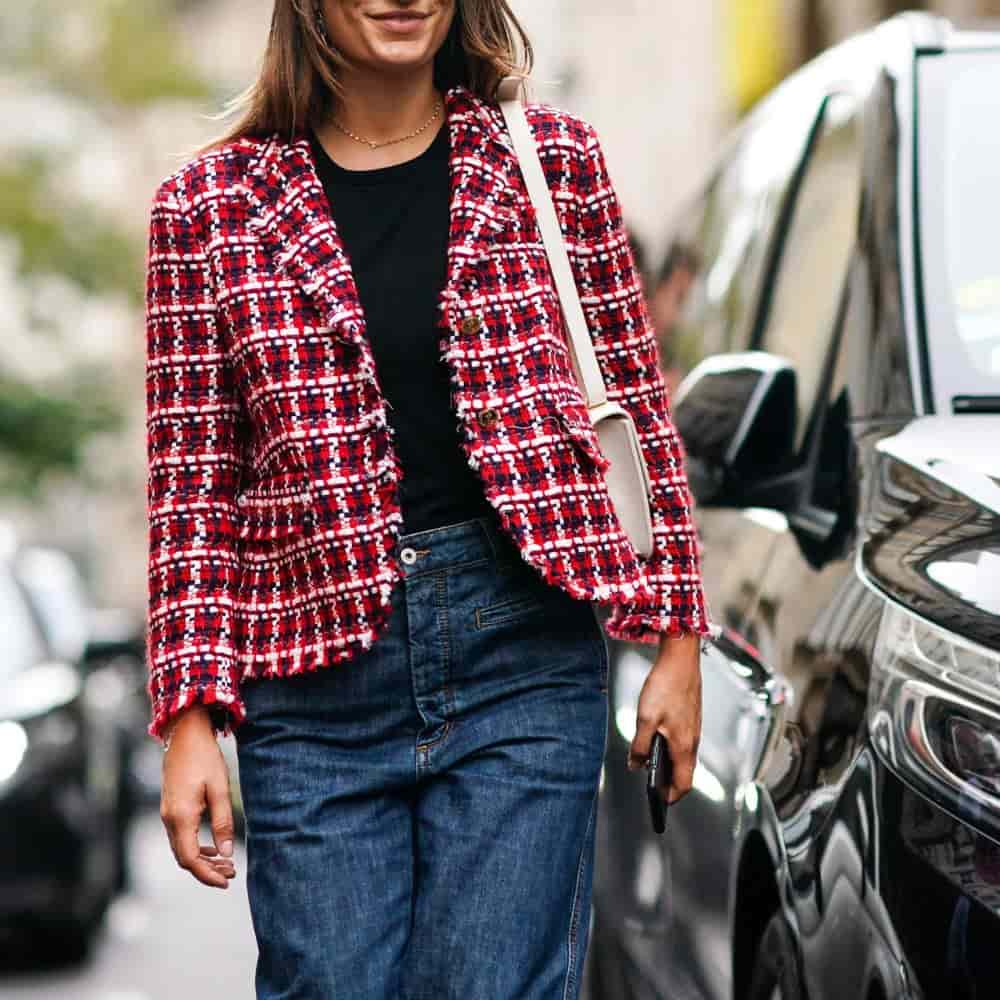 10 formas de llevar la moda tweed a la oficina y verte elegante- con mezclilla