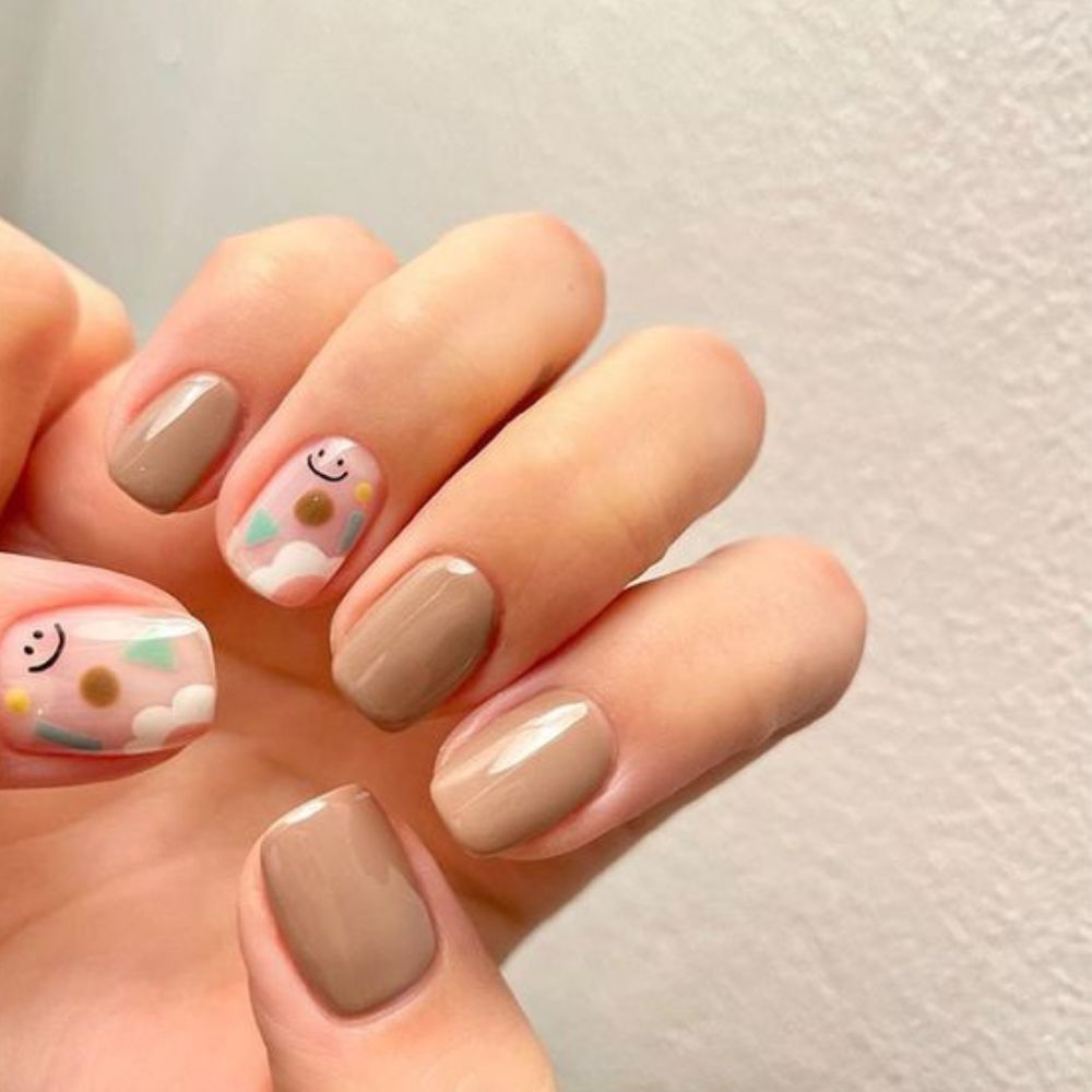 10 ideas de uñas cáfe con beige para este otoño 2022