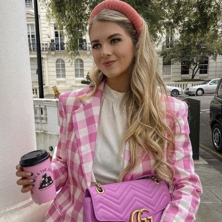 10 outfits rosa barbie para llevar a la oficina sin verte inmadura- portda