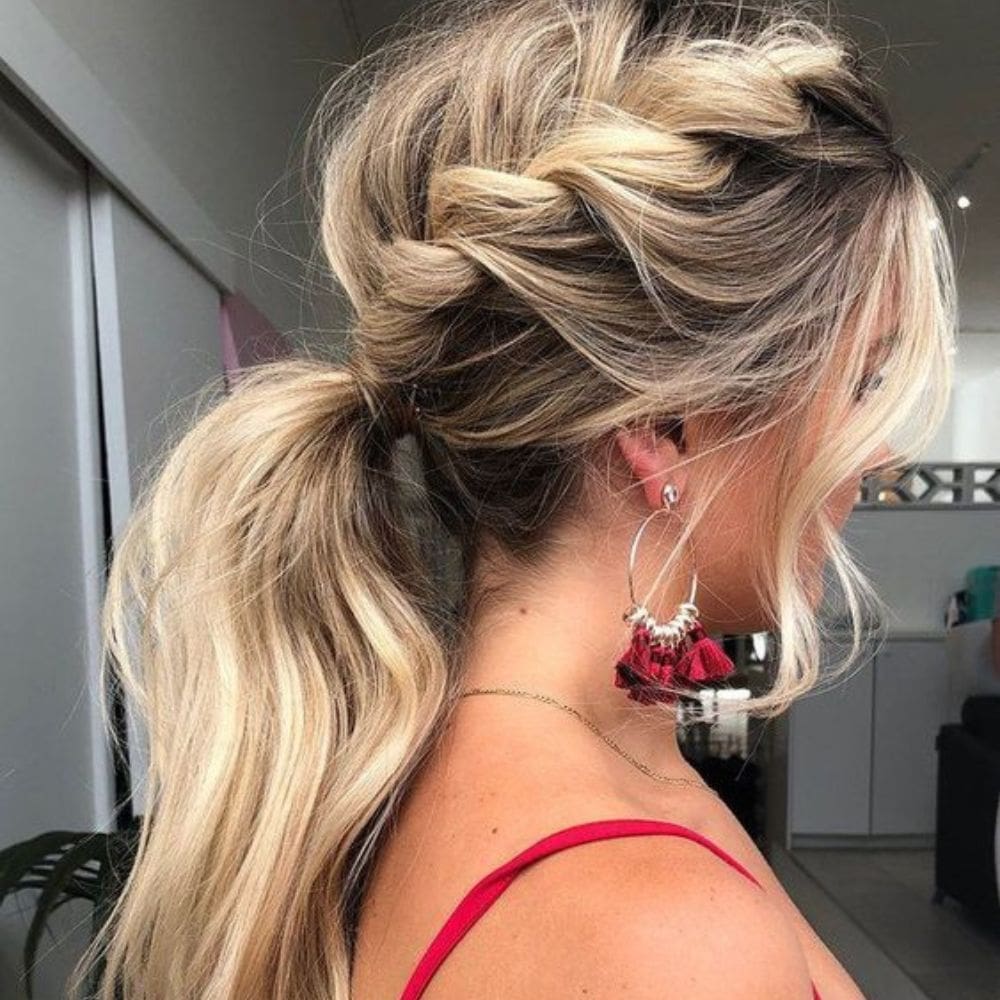 10 peinados que harán lucir tu balayage al cien- coleta 