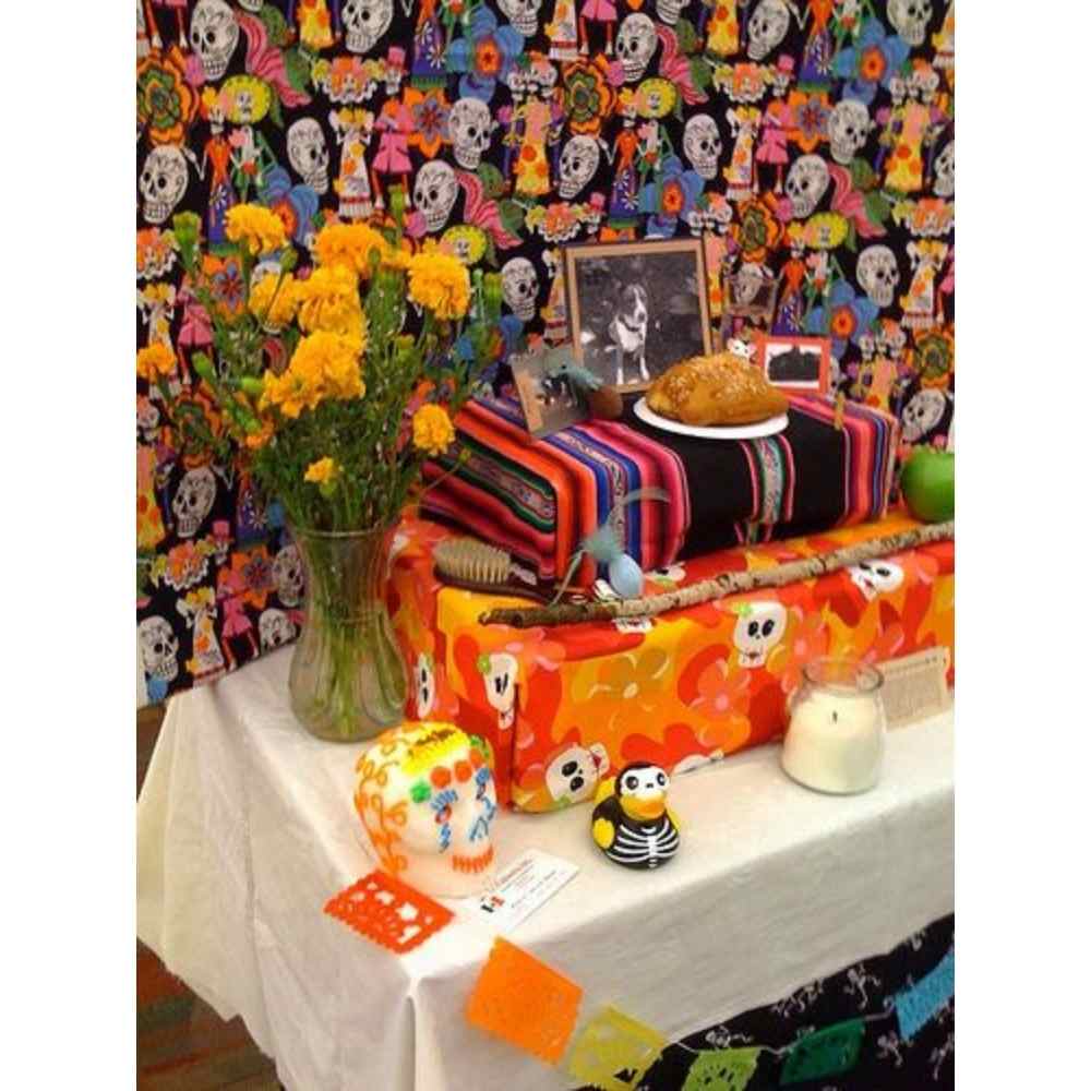Coloca su juguete favorito Ofrenda de perrito con sus juguetes y cepillo