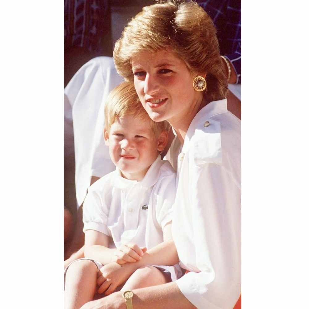 Lady Di con su hijo el príncipe Harry