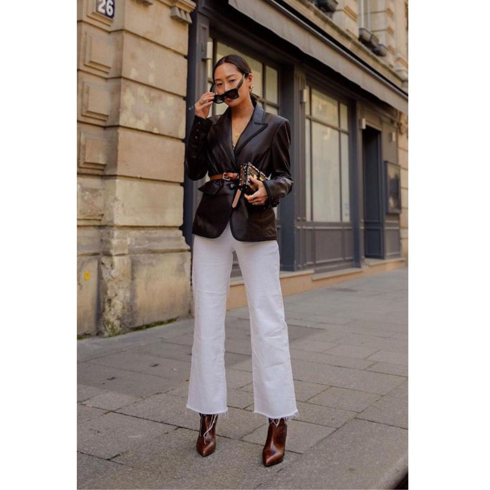 10 outfits con pantalones blancos elegantes para ir a la oficina