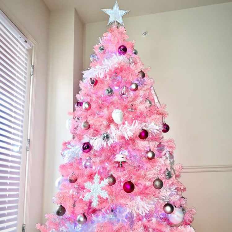 5 ideas para decorar tu árbol de Navidad de color rosa y blanco