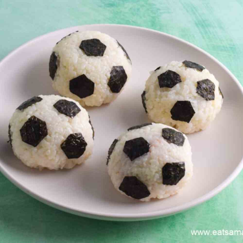 Balones de arroz rellenos de atún