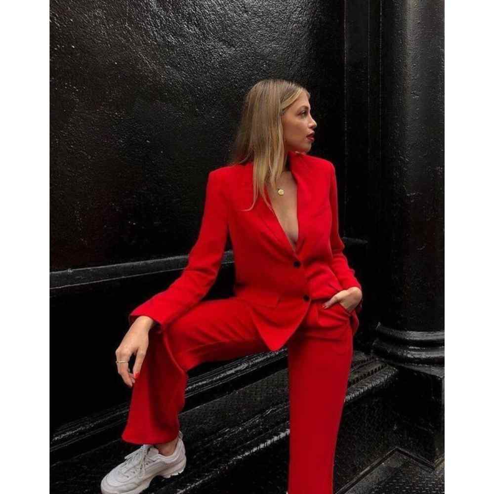 Conjunto de blazer y ponatalón rojo