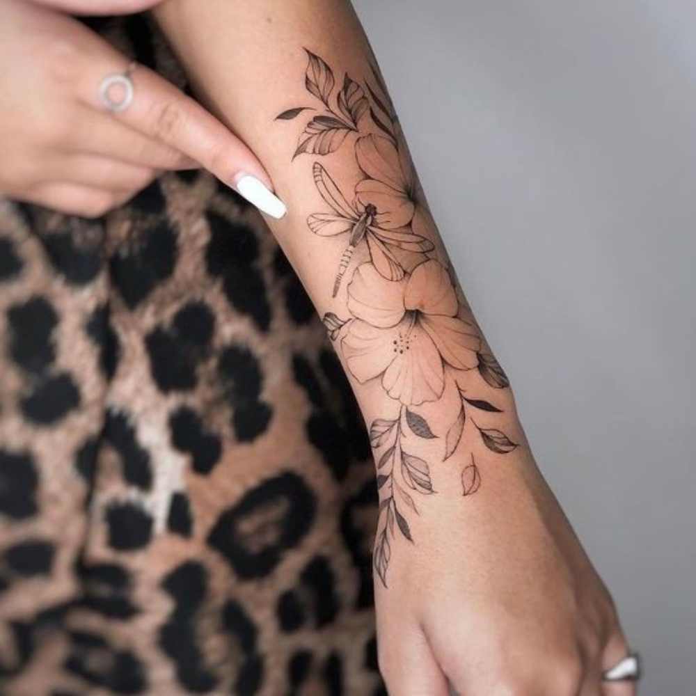 5 ideas de tatuajes con enredaderas de flores para usarlos en tus brazos |  Mujer de 10