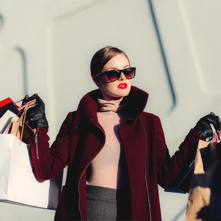 Guía definitiva de estilo: los mejores trajes para una noche en el casino