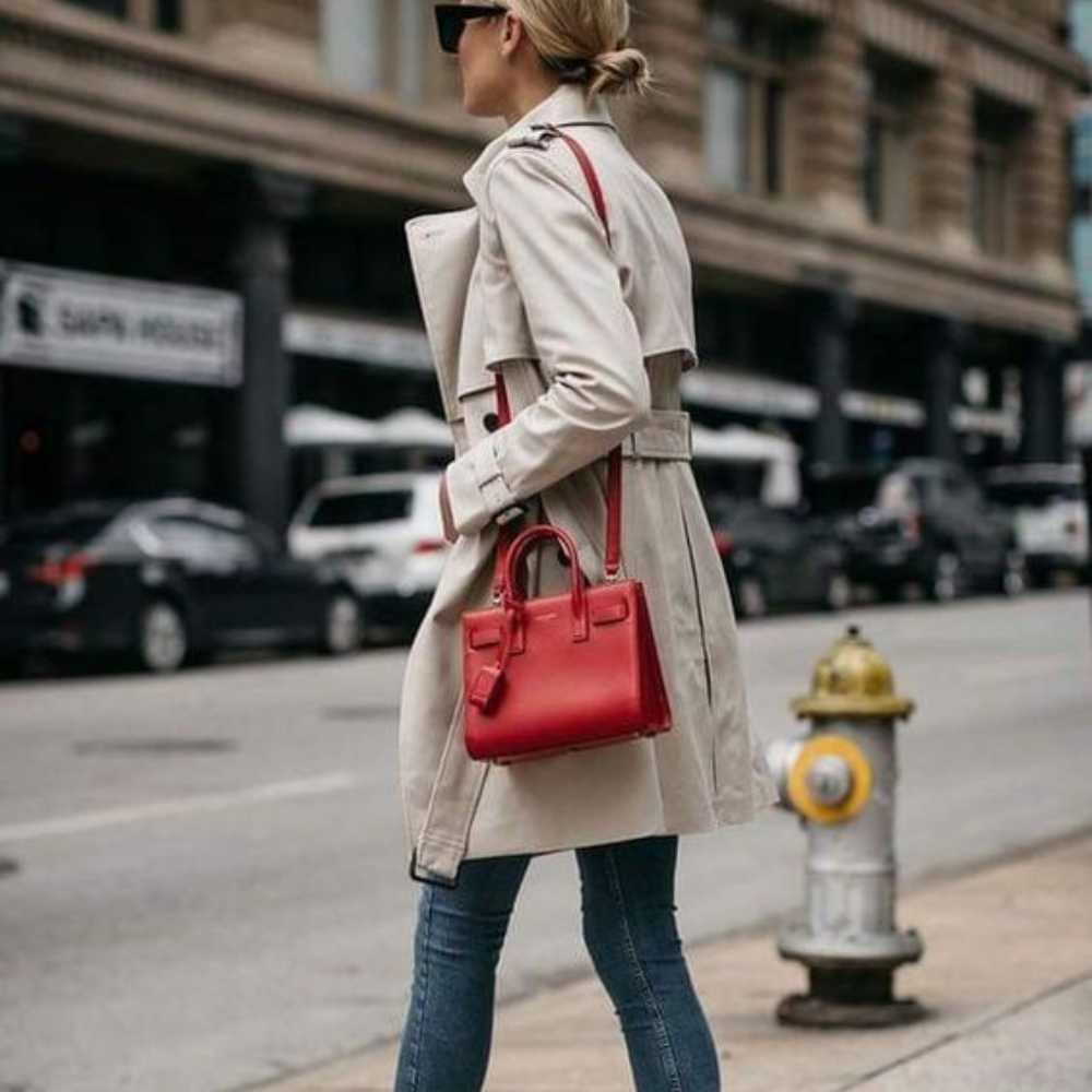 8 outfits cómodos y calientitos que puedes usar con jeans este invierno 4