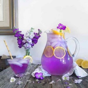 5 cócteles lilas súper fáciles para celebrar con tus amigas el día del soltero