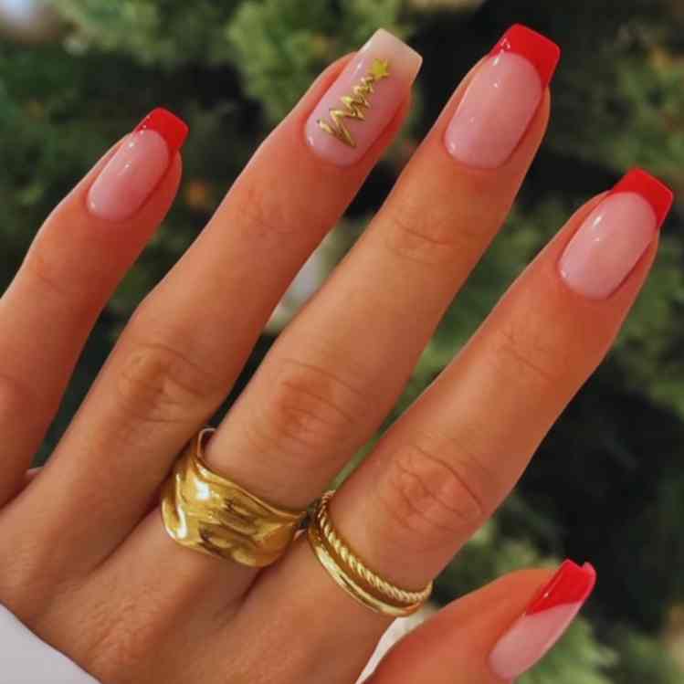 Uñas rojas para Navidad con diseño francés cuadrado