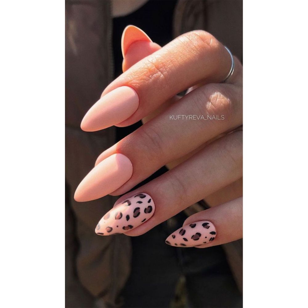 10 ideas para llevar tus uñas animal print en rosa sin ser exageradas