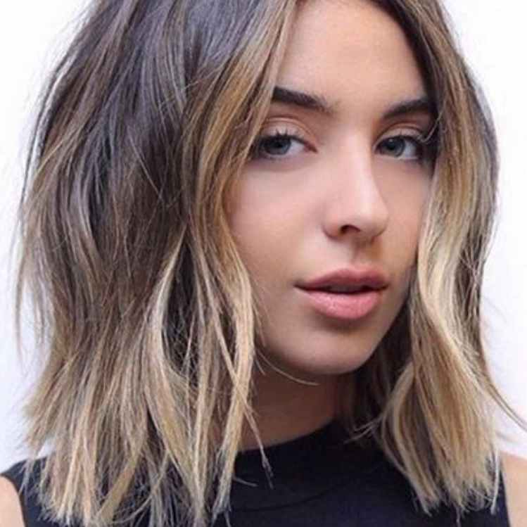 6 formas de llevar el balayage chocolate con rubio en tu cabello corto