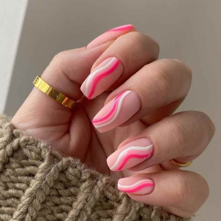 uñas rosa con blanco