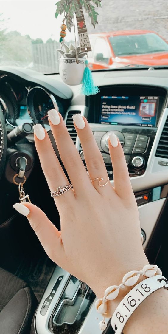 Uñas blancas para el mes de mayo uñas blancas