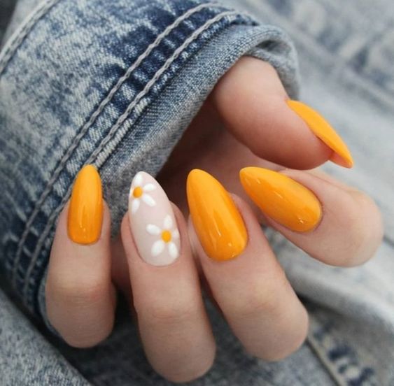 uñas color amarillo 