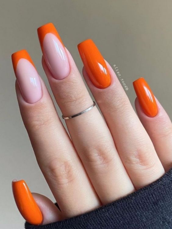 Uñas de color naranja 