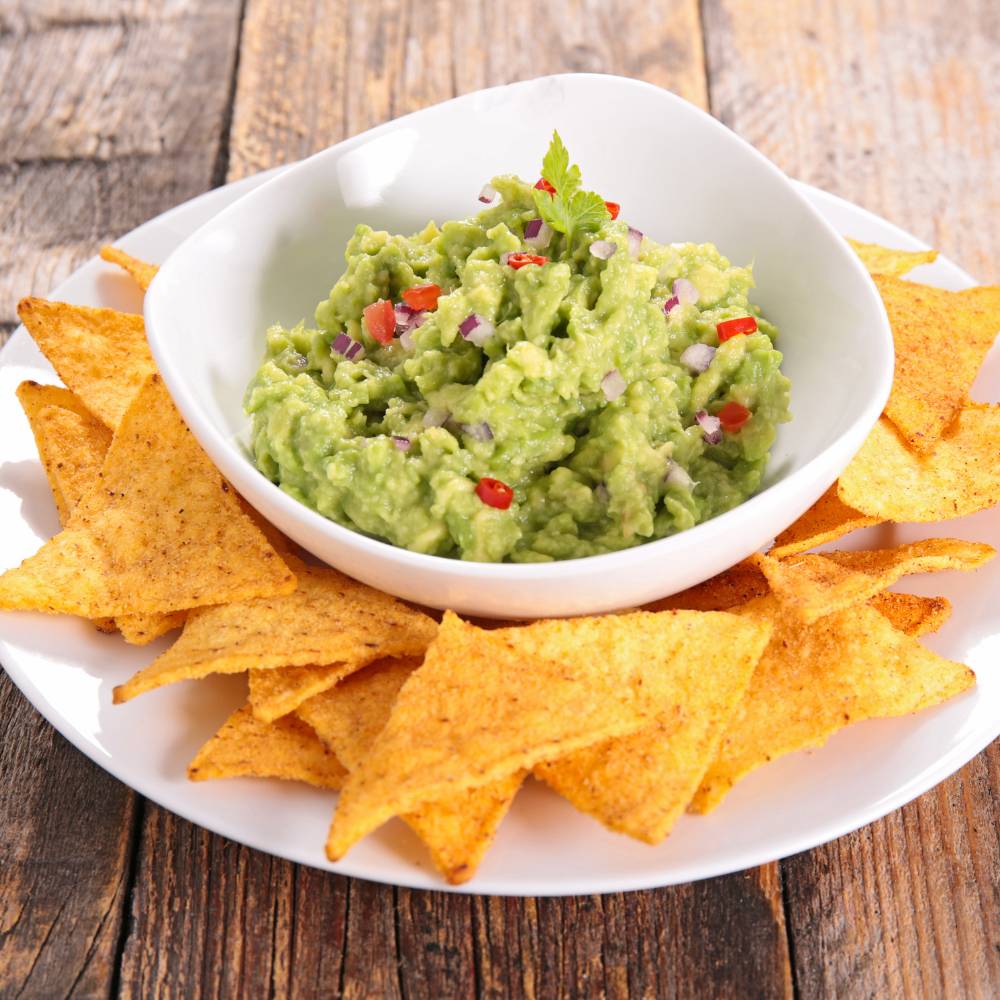 Guacamole, botanas parta el super bowl para preparar durante el partido