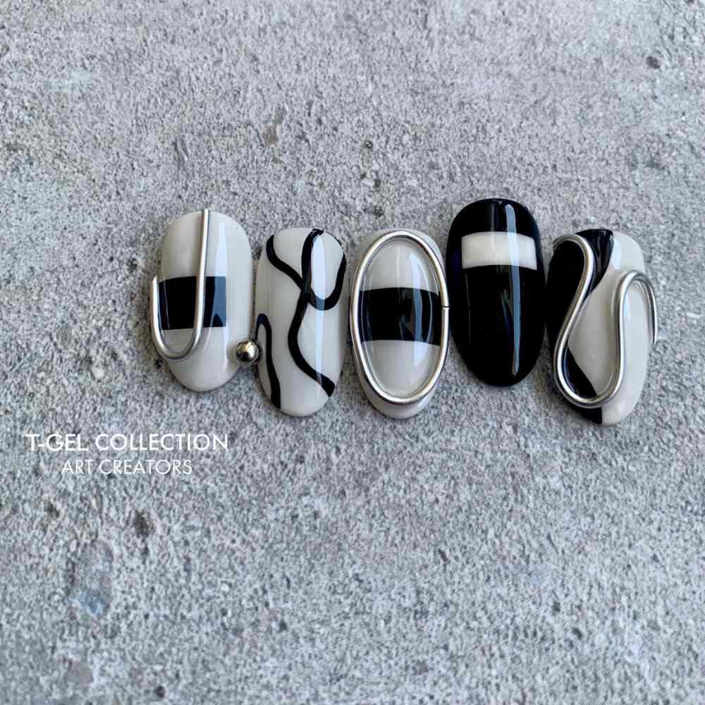 3d-nail-art-en-color-negro