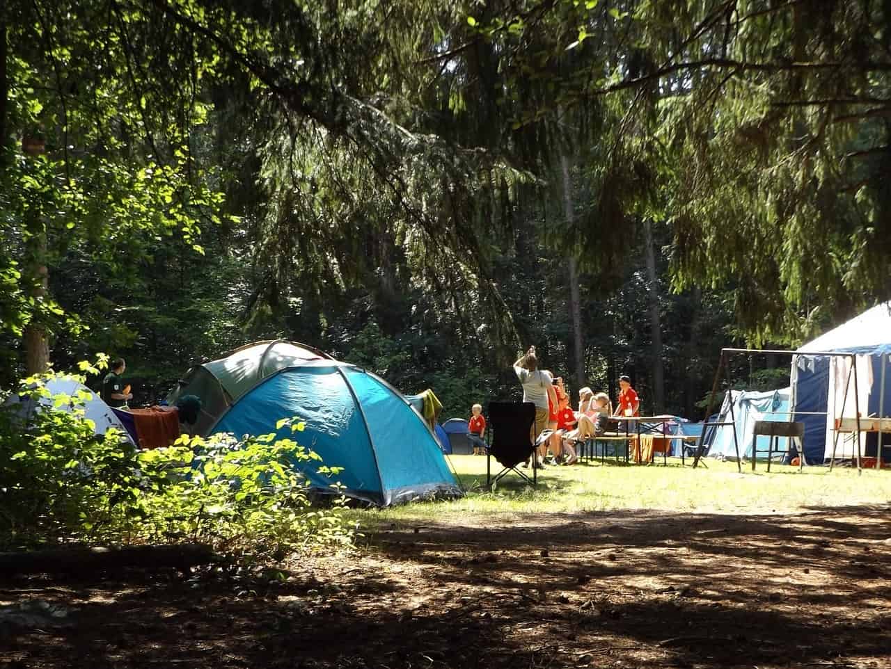 Campamento con niños en vacaciones de semana santa