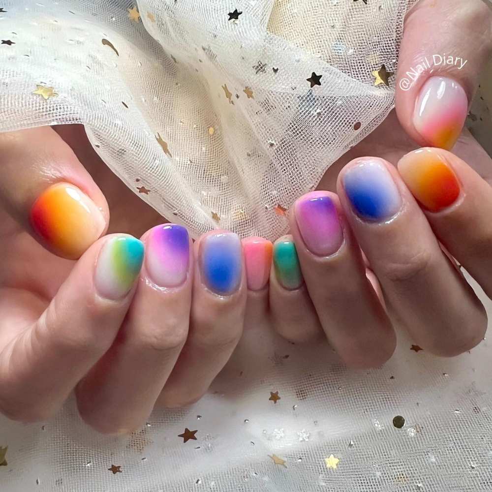 uñas aura en colores