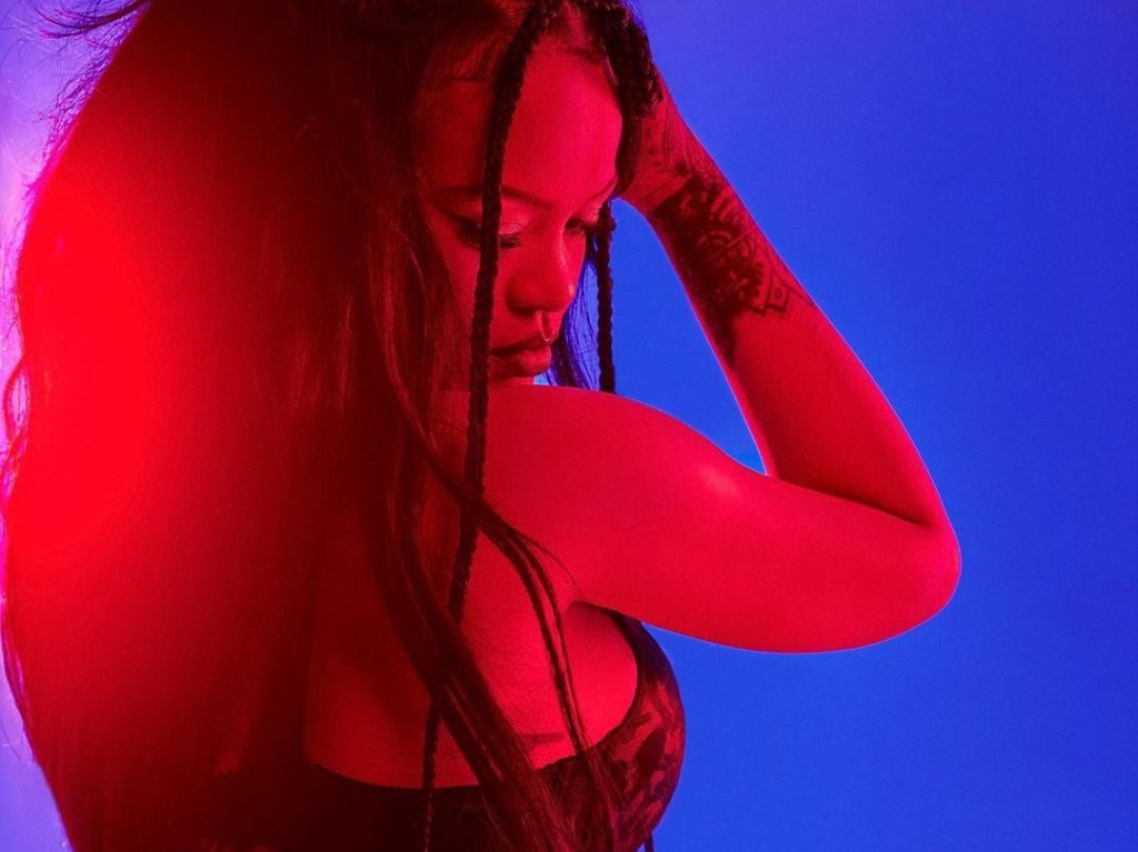 Así fue el regreso de Rihanna a los escenarios en el Super Bowl