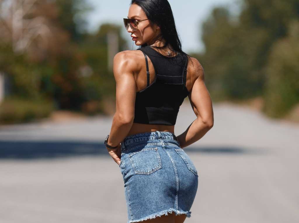 Ideas de outfits con falda de mezclilla que puedes usar en esta primavera