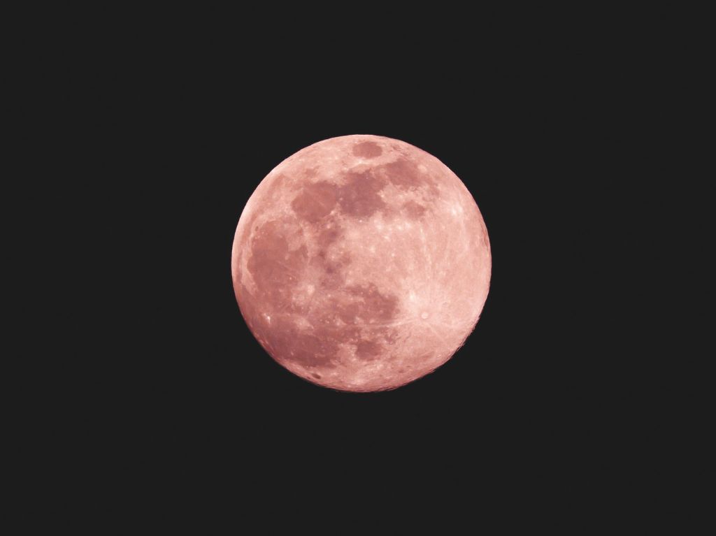 ¿Por qué se llama luna rosa la primer luna llena de primavera?