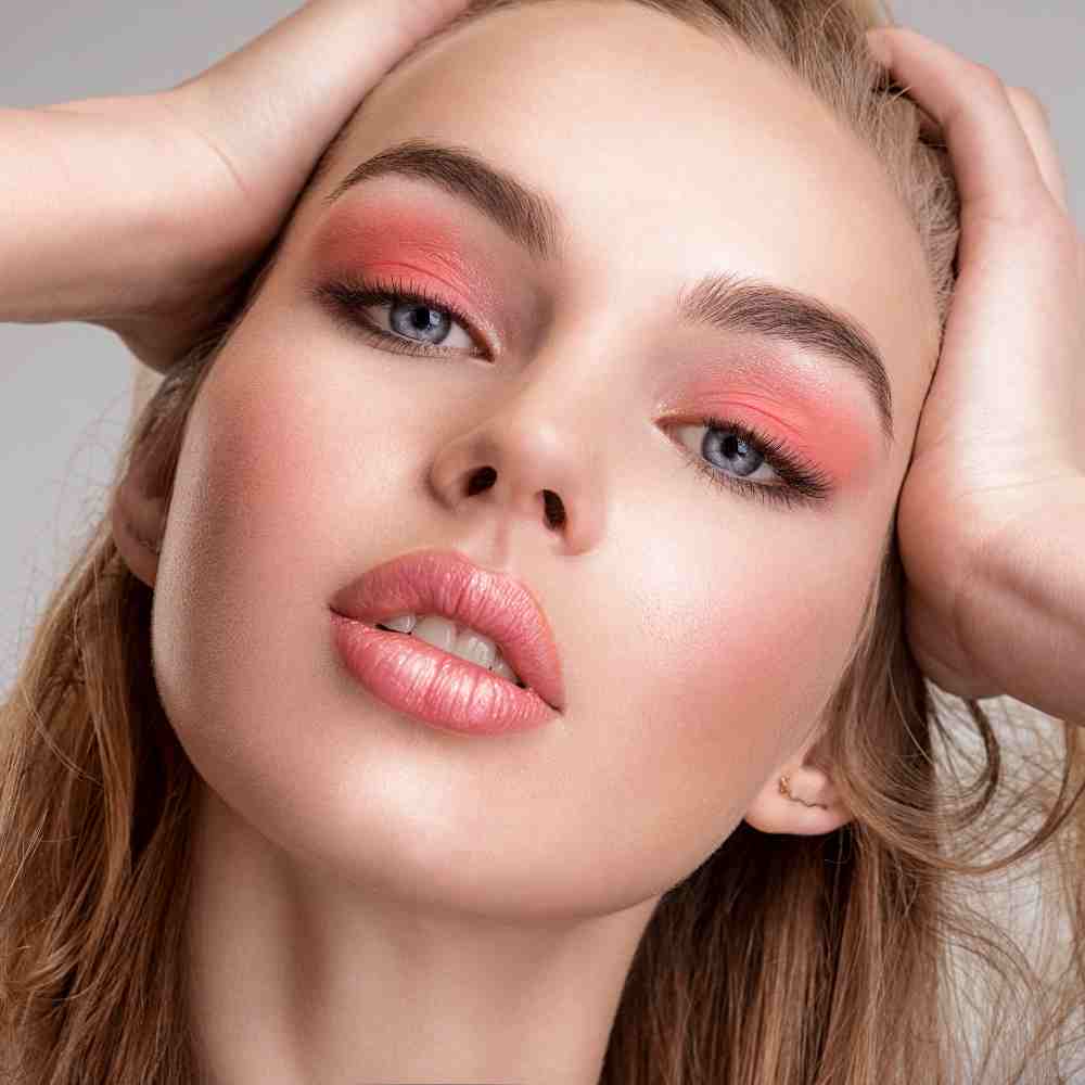 Labiales para morenas que estarán de moda esta primavera 2024 3