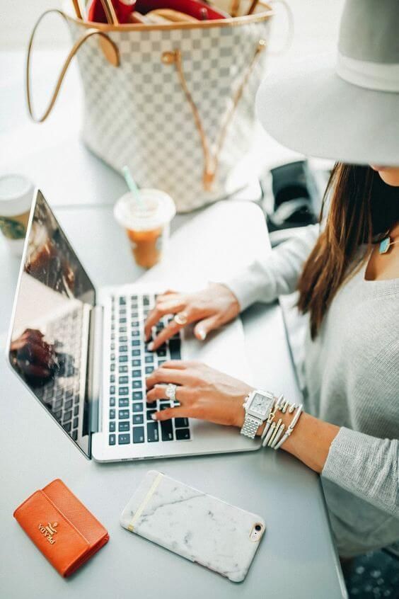 mujer en el trabajo 