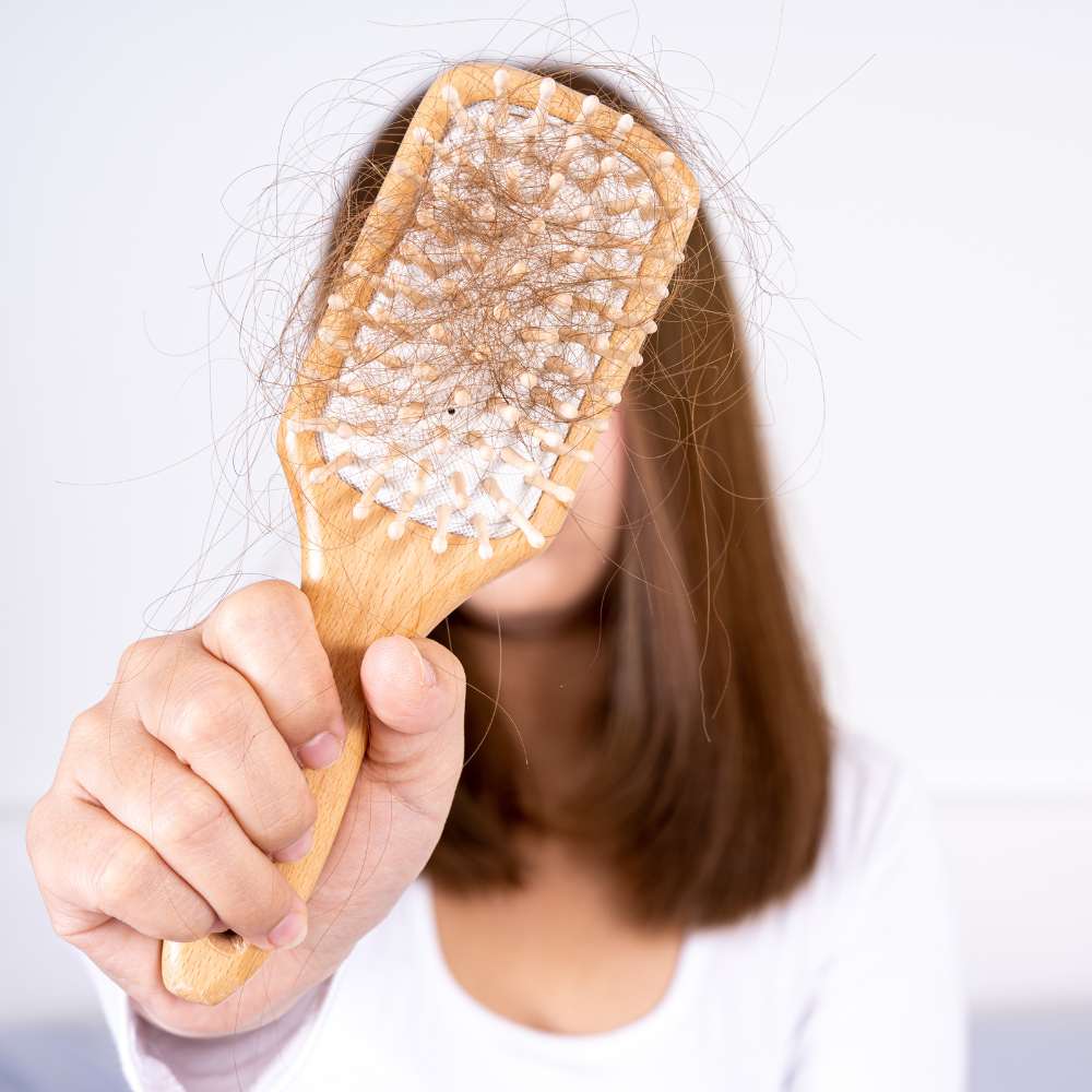 ¿Caída del cabello en mujeres? Causas y soluciones para evitarlo 1