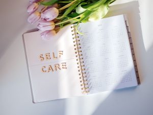 Reto semanal de autocuidado: Descubre el poder de priorizarte a ti mismo