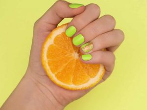 Descubre los colores de uñas perfectos para el verano