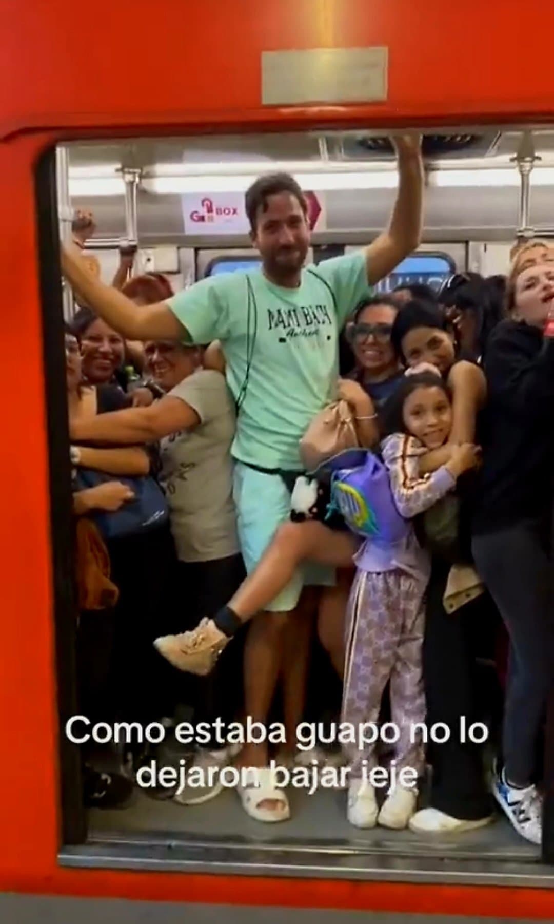 «Va calado, va probado…», así «chulearon» a extranjero en Metro de CDMX 0