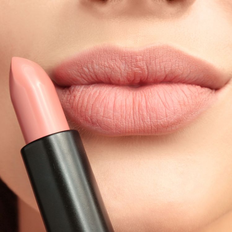 labiales rosas para verte mas joven 