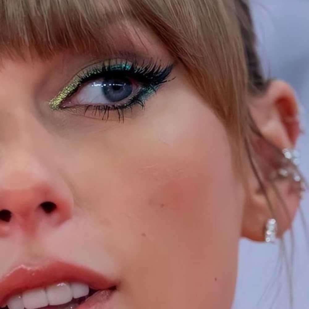 Los mejores maquillajes de Taylor Swift que puedes copiar para ir al «The Eras Tour» 2