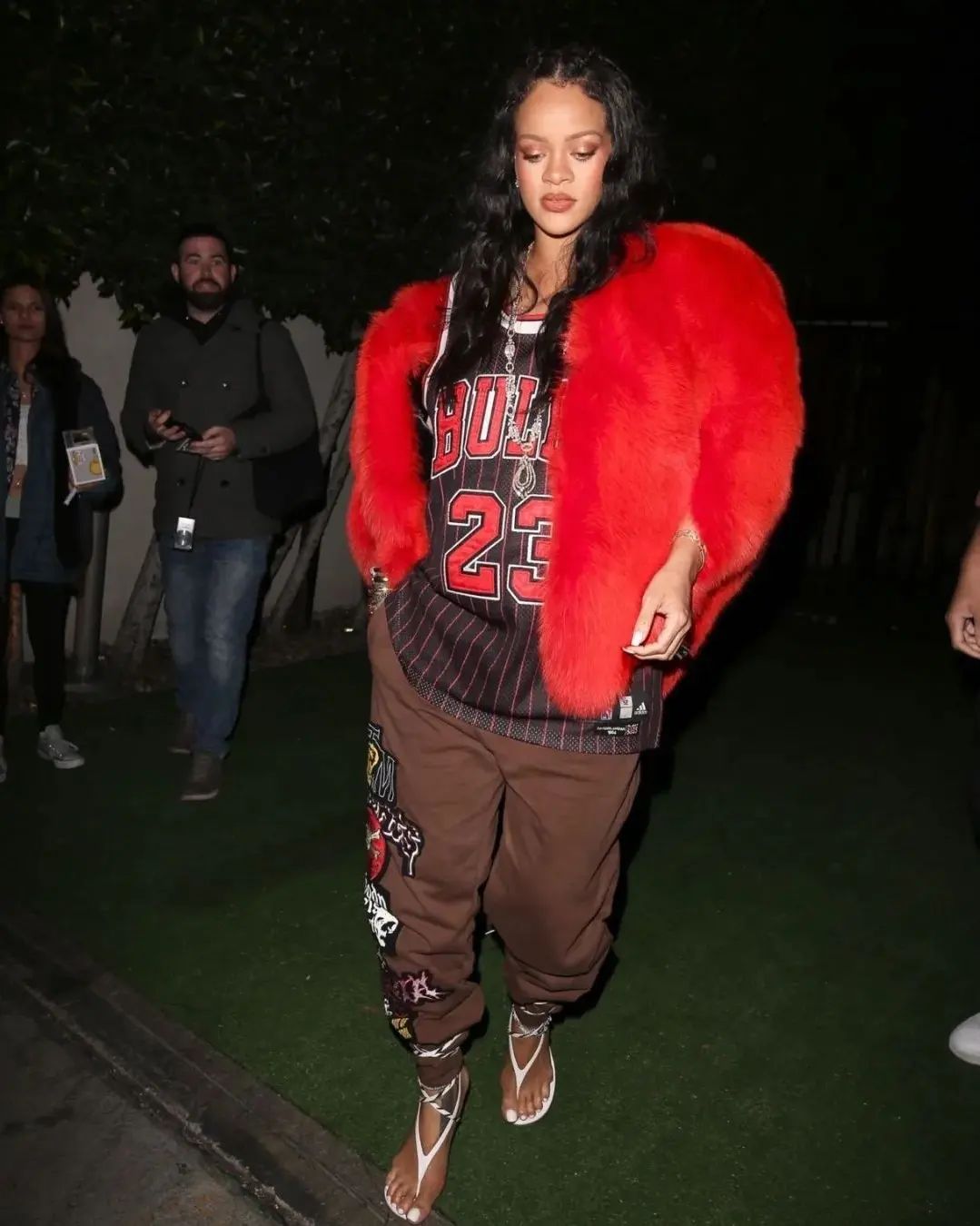 rihanna look de beisbol