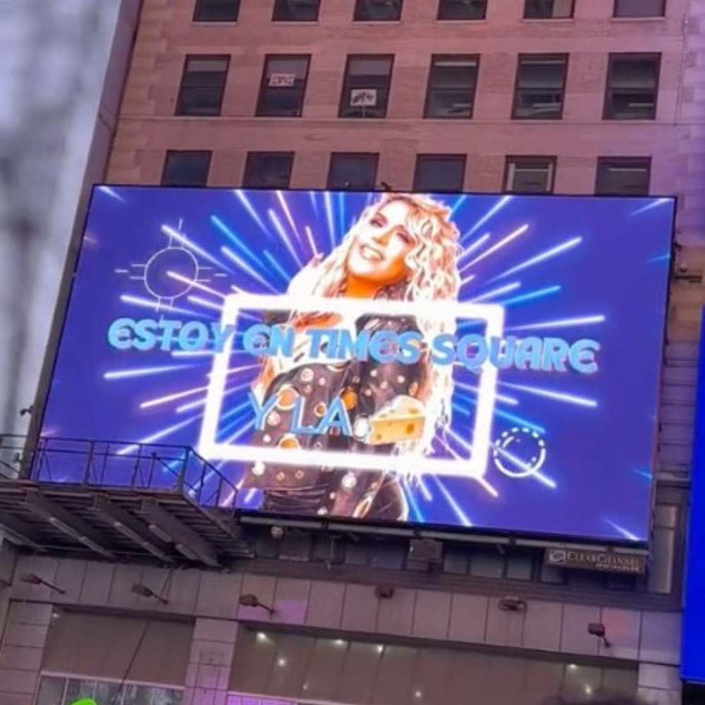 Wendy Guevara aparece en las pantallas del Times Square en New York 2