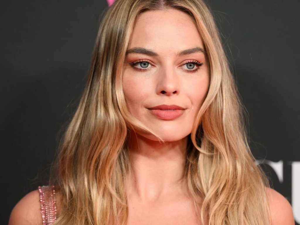 margot robbie color de pelo