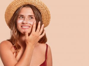 8 Diferencias clave del protector solar facial y de cuerpo