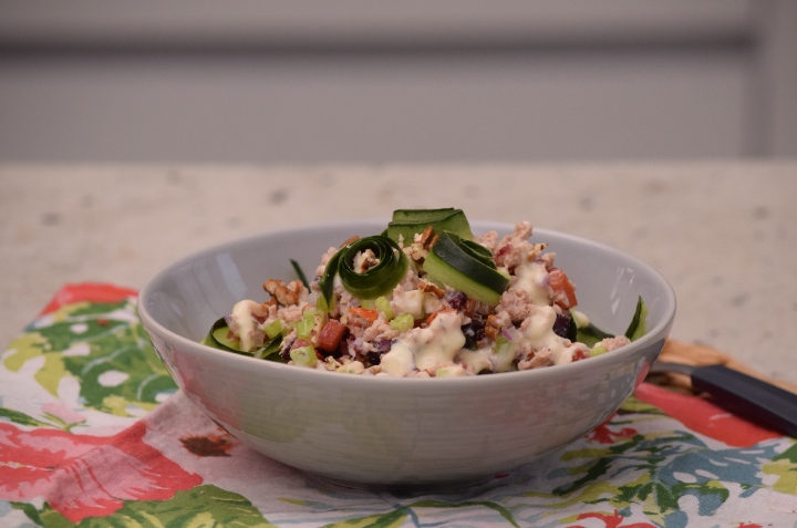 ensalada de atún con pepino; cenas saludables