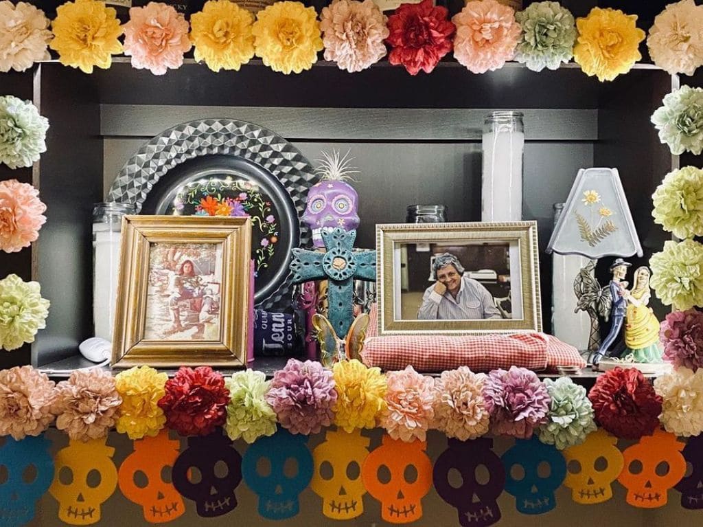 ¿Qué elementos no pueden faltar en tu altar de Día de muertos?