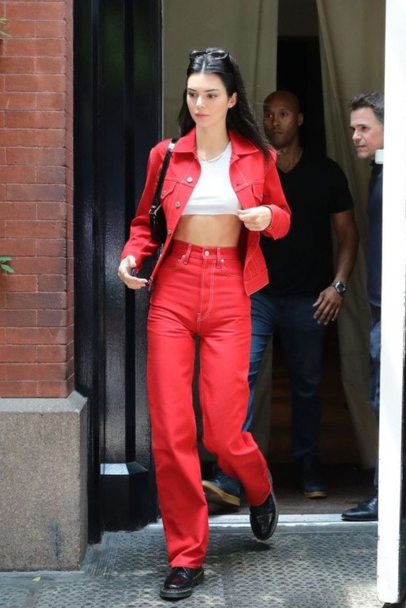 kendall jenner outfit rojo