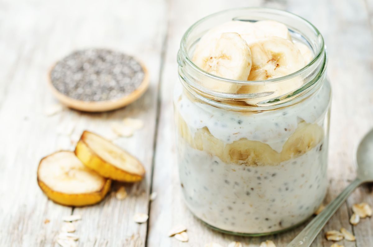 Overnight oats con plátano y nueces 